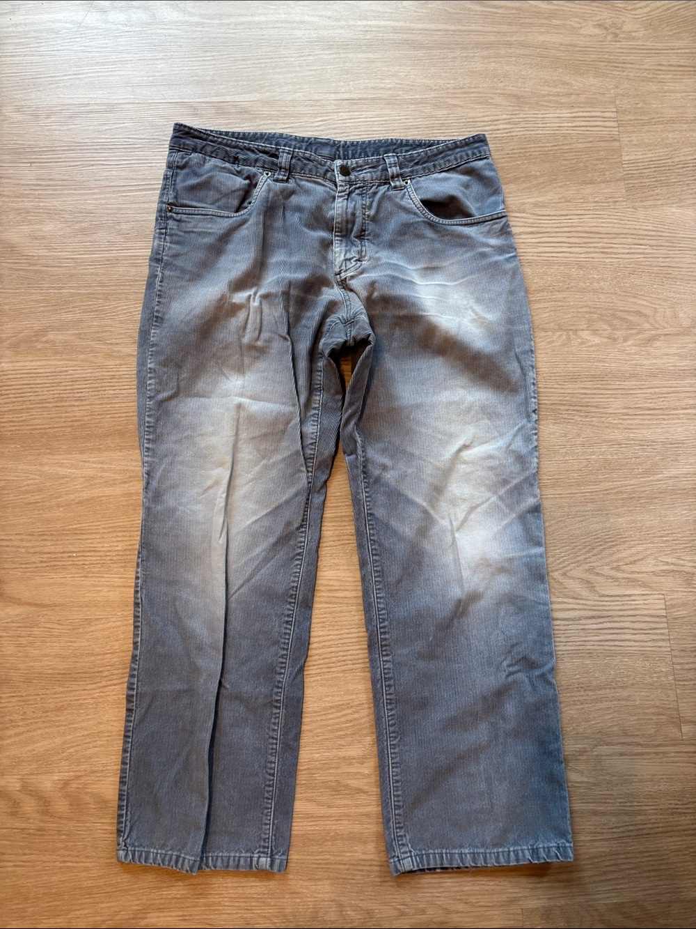 Patagonia Men’s 34x26 Organic Cotton Distressed Corduroy Pant Blue